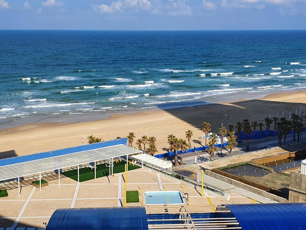 Sea View Deluxe Apartment Bat Yam Exterior photo