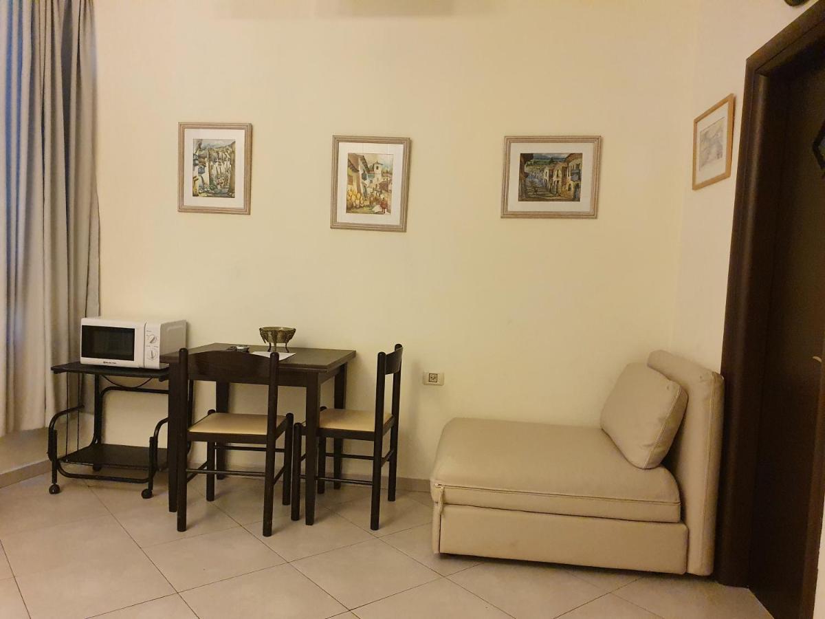 Sea View Deluxe Apartment Bat Yam Exterior photo