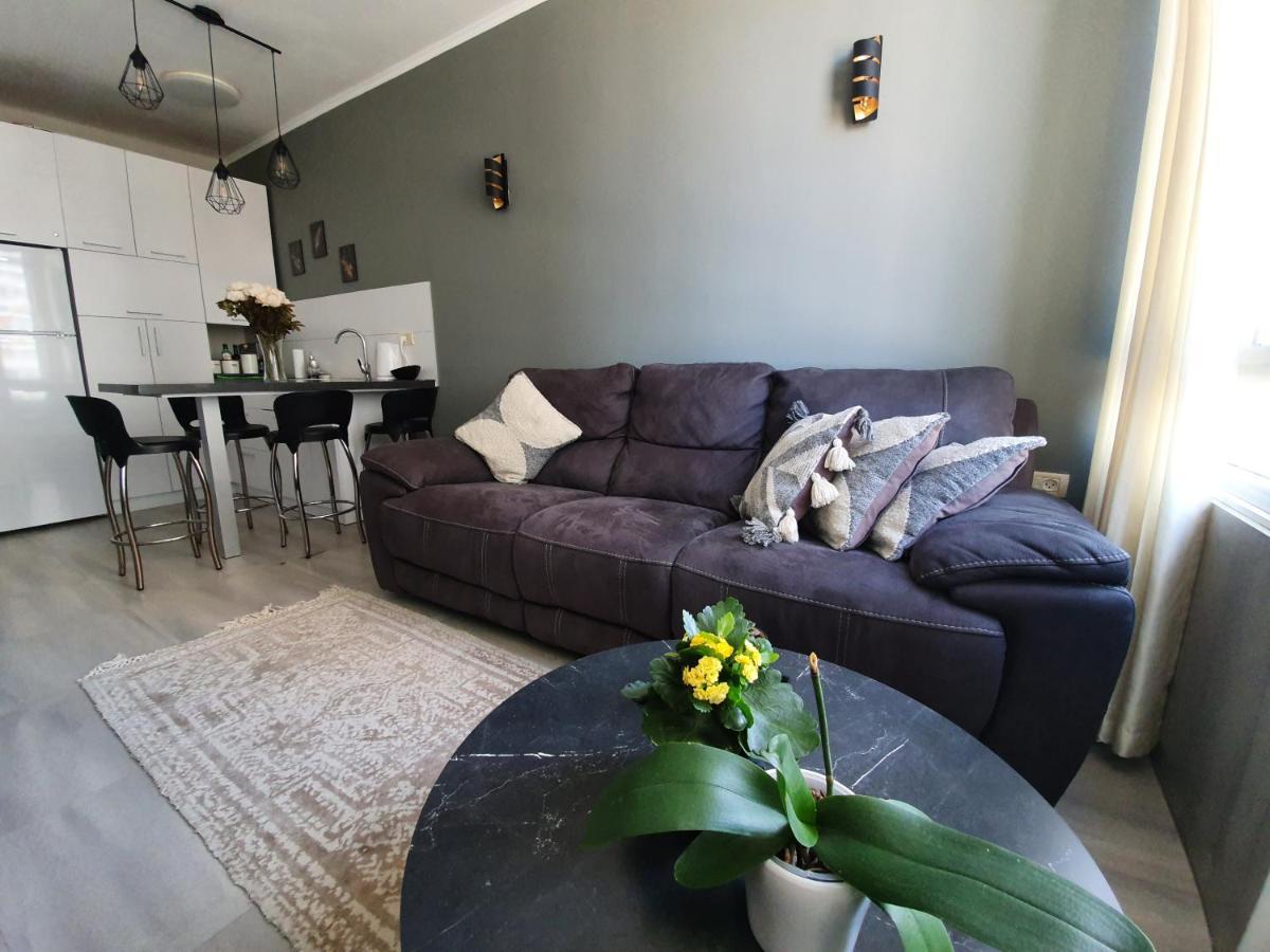 Sea View Deluxe Apartment Bat Yam Exterior photo