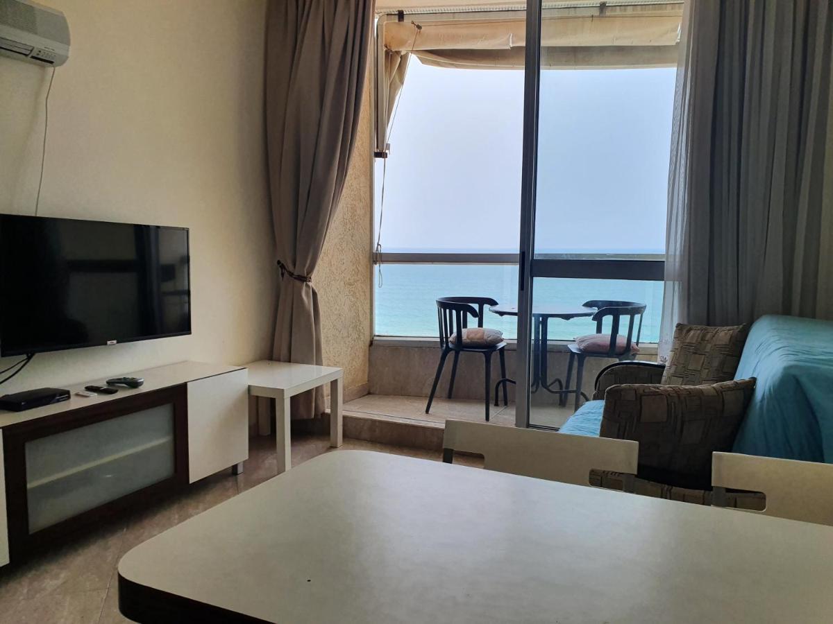 Sea View Deluxe Apartment Bat Yam Exterior photo