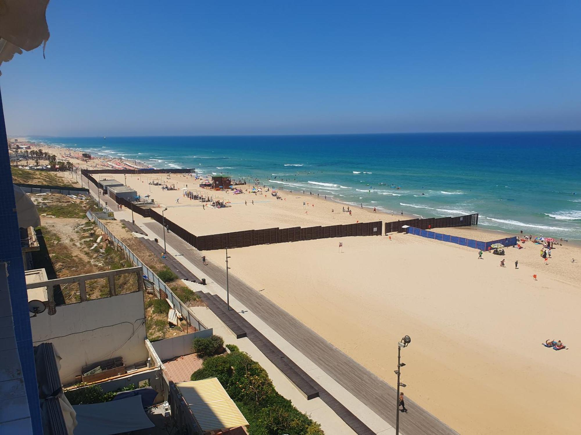 Sea View Deluxe Apartment Bat Yam Exterior photo
